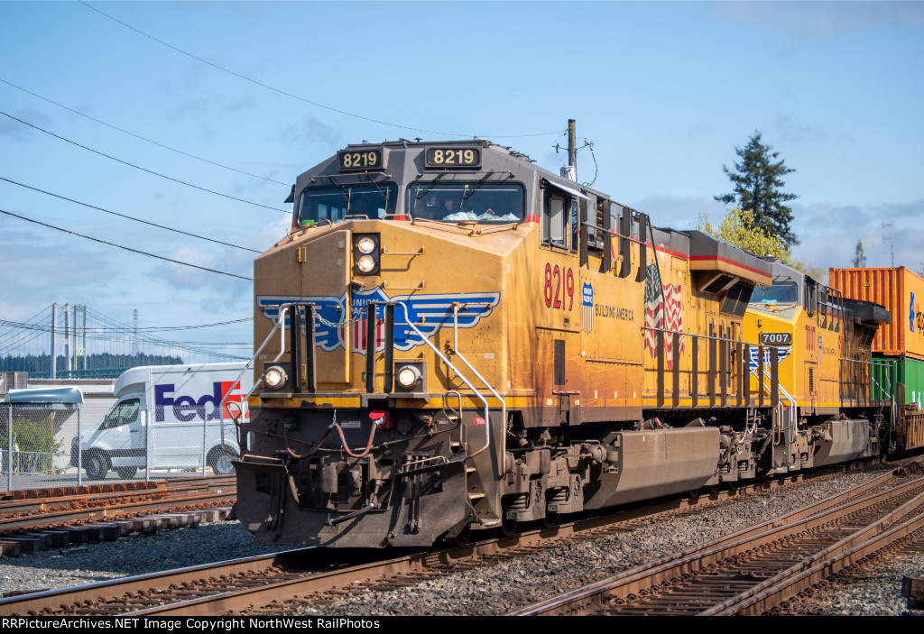 UP 8219